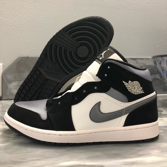 Nike Air Jordan 1 Mid Satin Grey Toe Black Sail - Picture 3 of 6